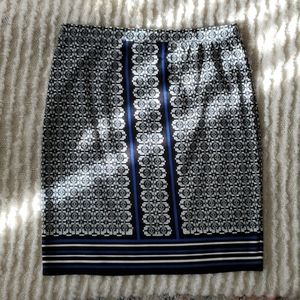 Max Studio Patterned Pencil Skirt
